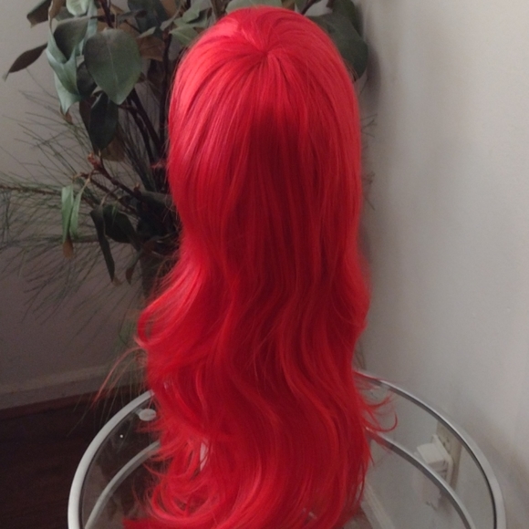 Wigs - Picture 2 of 2